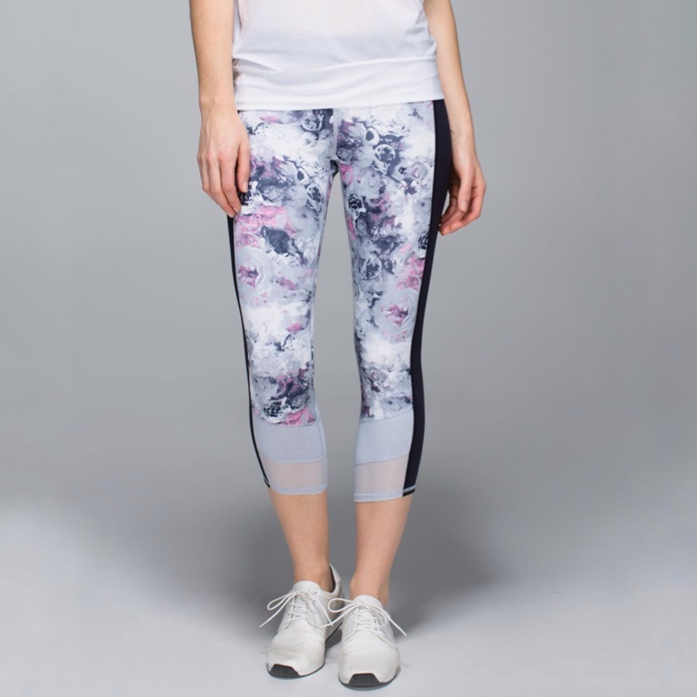 Lululemon | If You're Lucky Crop Full On Luxtreme Moody Mirage White Size 8